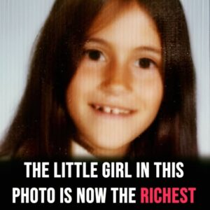 The woman in this photo grew up to become the richest actress in the world